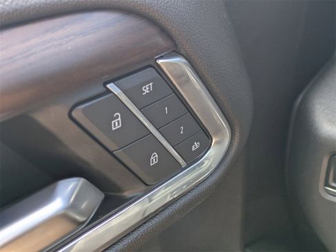 Used 2023 GMC Sierra 1500 SLT image 27