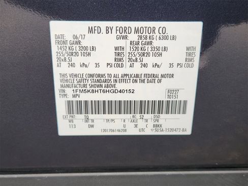 Used 2017 Ford Explorer Platinum image 34