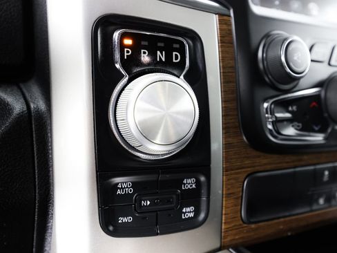 Used 2016 RAM 1500 Laramie w/ Convenience Group AWD/4WD image 29