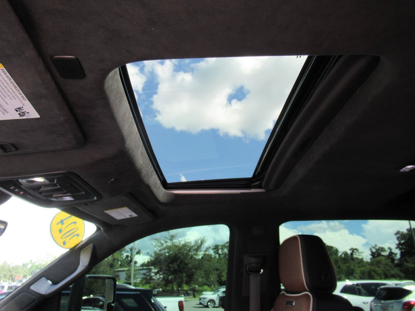 Used 2024 GMC Sierra 3500 Denali Ultimate AWD/4WD image 17