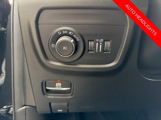 Used 2023 Jeep Grand Cherokee L Limited w/ Luxury Tech Group II AWD/4WD image 36
