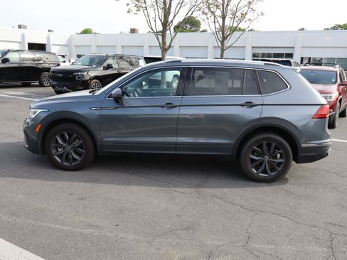 Used 2022 Volkswagen Tiguan SE image 18