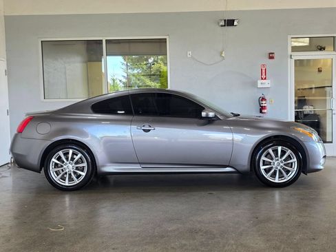 Used 2011 INFINITI G37 x Coupe w/ Premium Pkg AWD/4WD image 4