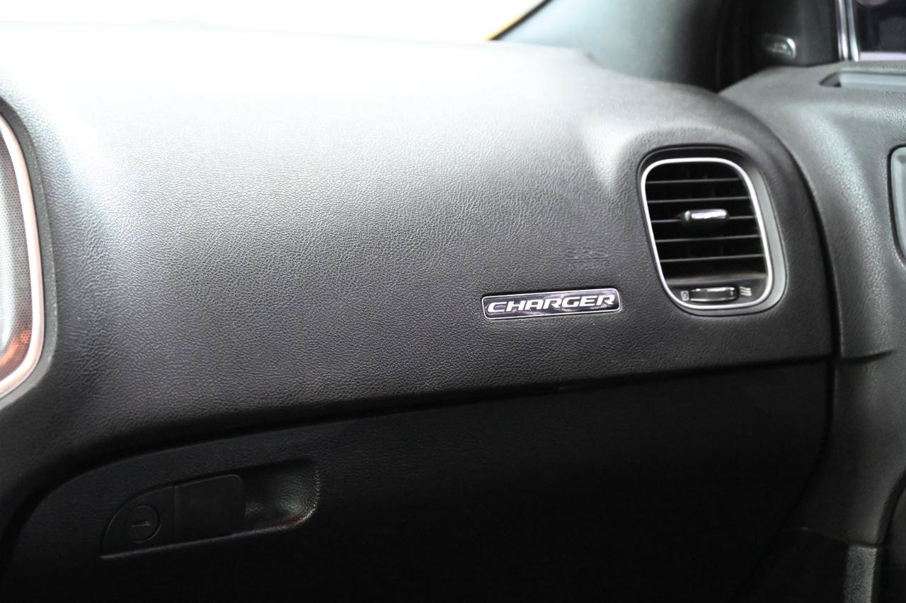 Used 2017 Dodge Charger R/T RWD image 31