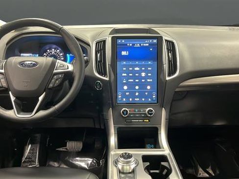 Used 2024 Ford Edge SEL w/ Convenience Package AWD/4WD image 11