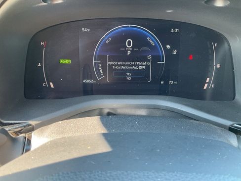 Used 2025 Toyota Camry LE image 9