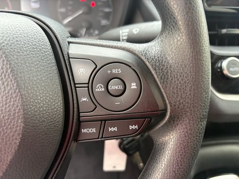 Used 2023 Toyota Corolla LE FWD image 15