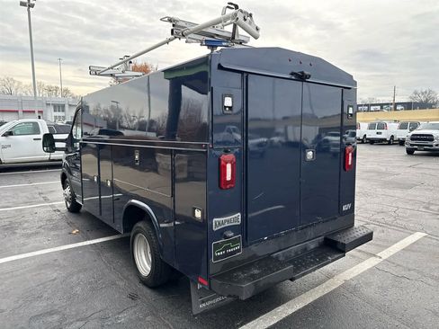 Used 2022 Ford Transit 350 DRW image 6