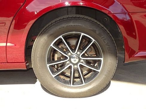 Used 2017 Dodge Grand Caravan SE image 33