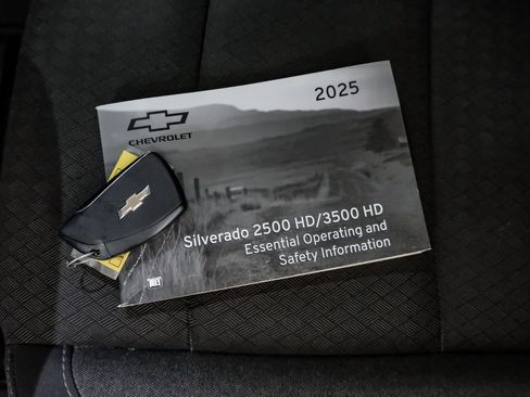 Used 2025 Chevrolet Silverado 2500 LT w/ Convenience Package image 65
