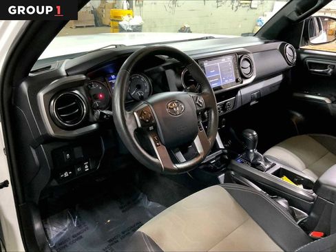 Certified 2020 Toyota Tacoma TRD Off-Road image 18