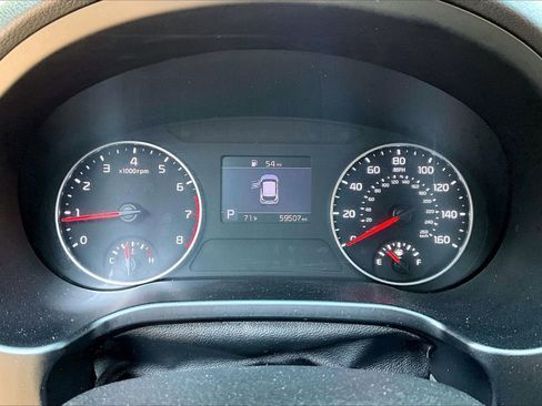 Used 2021 Kia Seltos LX image 12