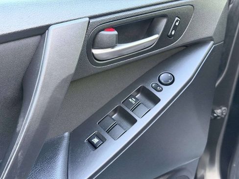 Used 2013 MAZDA MAZDA3 i Touring FWD image 15