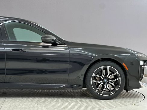 Certified 2023 BMW 740i w/ Executive Package RWD image 34