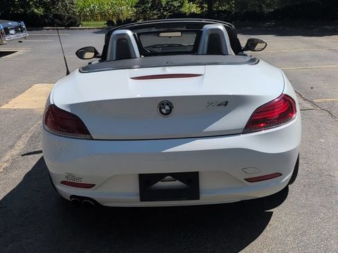 Used 2011 BMW Z4 sDrive30i RWD image 4