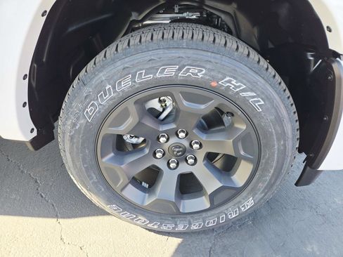 New 2026 RAM 1500 Big Horn AWD/4WD image 16