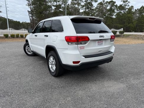 Used 2019 Jeep Grand Cherokee Laredo image 32