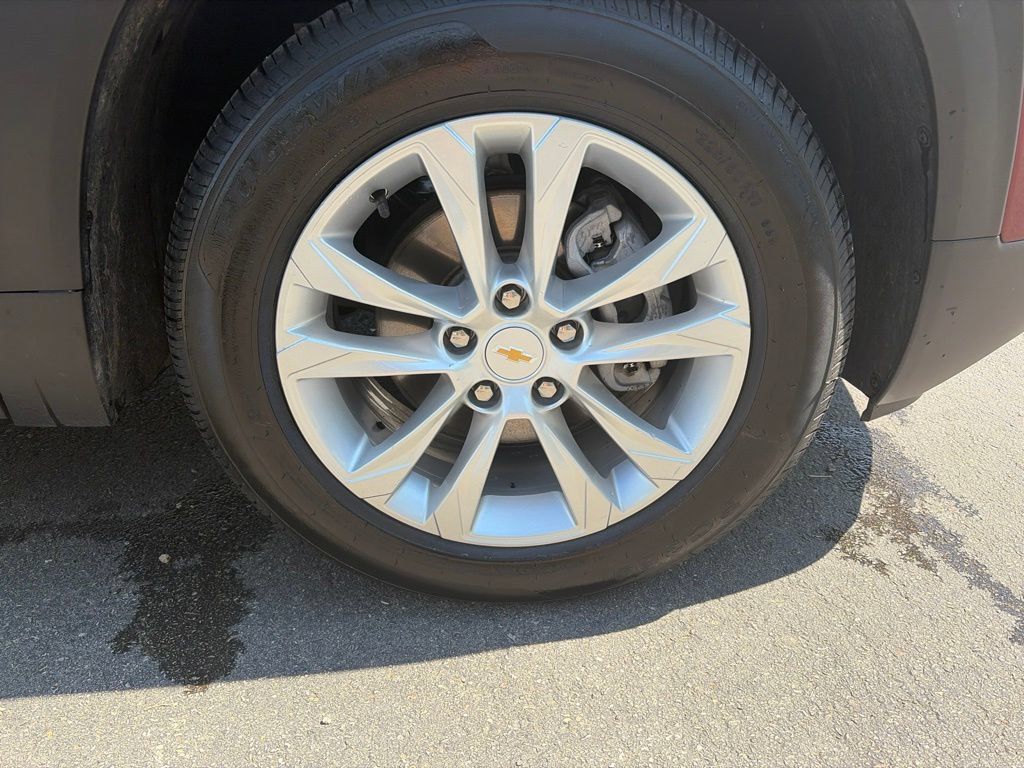 Used 2023 Chevrolet TrailBlazer LS FWD image 14