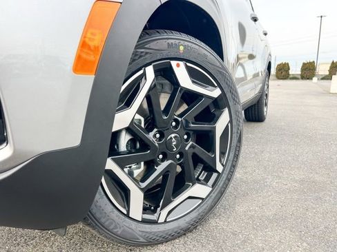 New 2026 Kia Seltos SX w/ SX Sunroof Package image 2