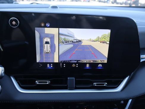 New 2026 Chevrolet Equinox LT w/ Convenience Package II FWD image 11