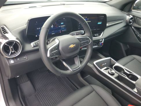 Used 2026 Chevrolet Equinox LT w/ Convenience Package II FWD image 15