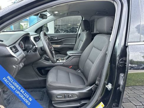 Used 2023 GMC Acadia SLE w/ Driver Convenience Package FWD image 30