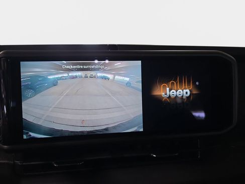 Used 2024 Jeep Wrangler Unlimited Rubicon AWD/4WD image 24