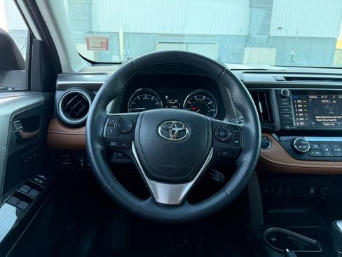 Used 2016 Toyota RAV4 Limited AWD/4WD image 8