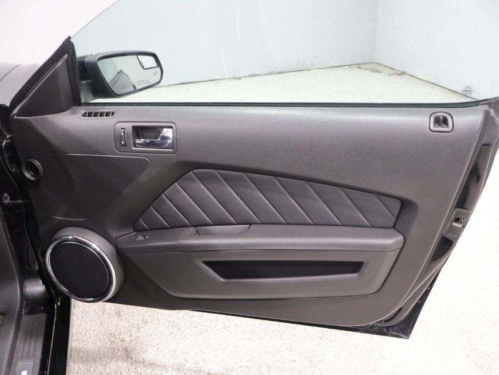 Used 2013 Ford Mustang Premium RWD image 20