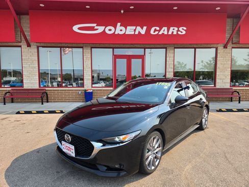 Used 2021 MAZDA MAZDA3 s FWD image 1