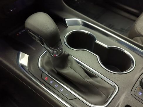 Used 2023 Chevrolet Traverse LT w/ Midnight/Sport Edition image 18