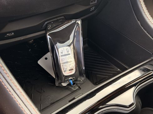 Used 2026 Chrysler Pacifica Pinnacle FWD image 53