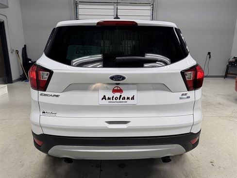 Used 2019 Ford Escape SE image 6