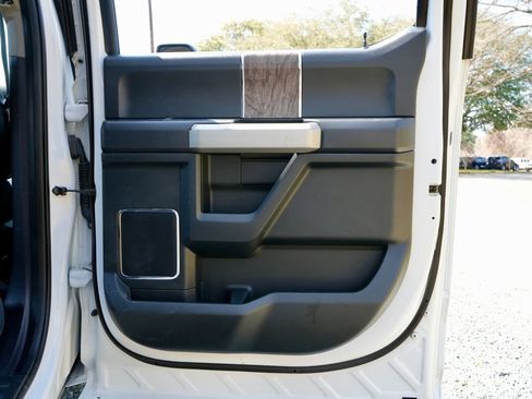 Used 2018 Ford F250 Lariat w/ Lariat Value Package image 30