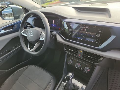 Used 2023 Volkswagen Taos SE AWD/4WD image 8