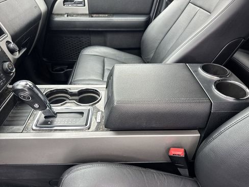 Used 2016 Ford Expedition Limited w/ Equipment Group 301A image 24