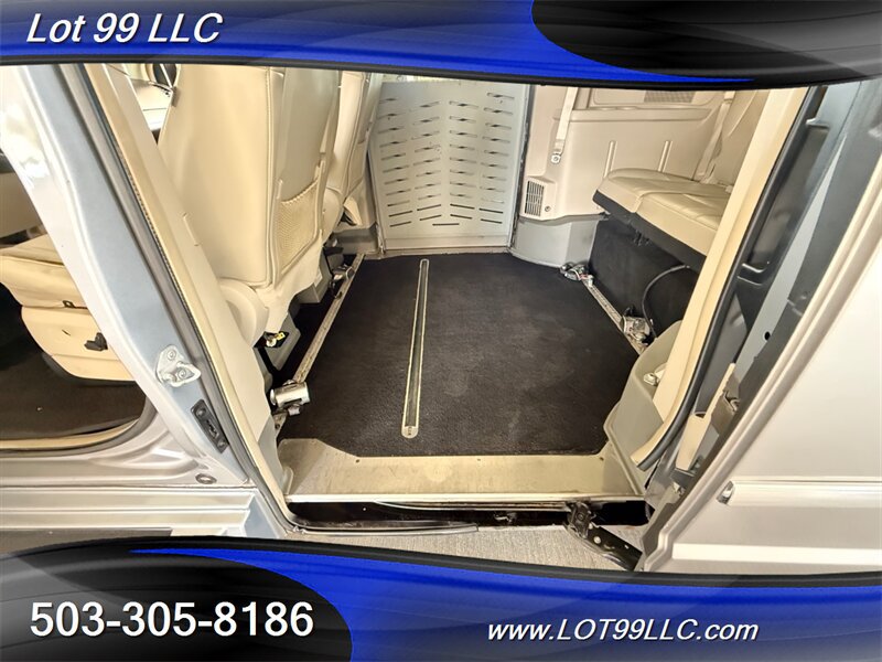 Used 2013 Chrysler Town & Country Limited w/ Luxury Group FWD image 46