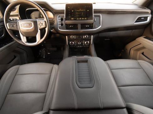 Used 2023 GMC Yukon XL SLT image 14