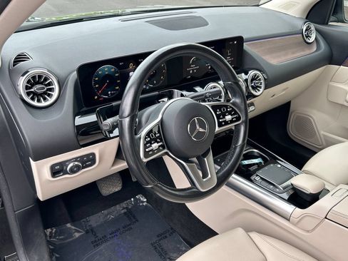 Used 2023 Mercedes-Benz GLA 250 4MATIC image 16