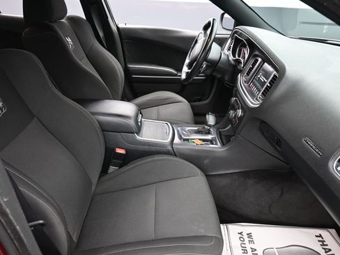 Used 2017 Dodge Charger R/T Scat Pack RWD image 19