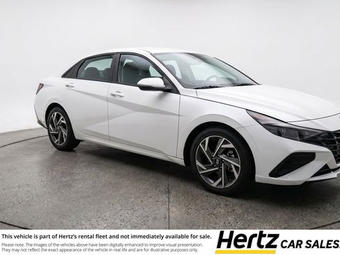 Used 2025 Hyundai Elantra SEL FWD image 1