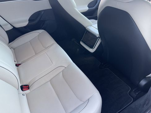 Used 2021 Tesla Model S Plaid image 24