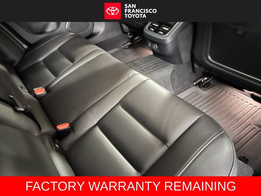 Used 2026 Volvo V60 B5 Cross Country Ultra w/ Climate Package AWD/4WD image 20