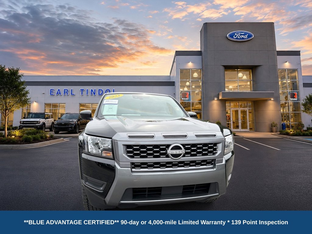 Used 2025 Nissan Frontier SV RWD image 2