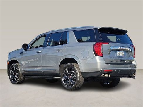 Used 2023 GMC Yukon Denali image 2