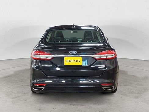 Used 2018 Ford Fusion Titanium image 4