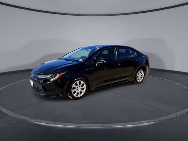 Used 2025 Toyota Corolla LE FWD image 4