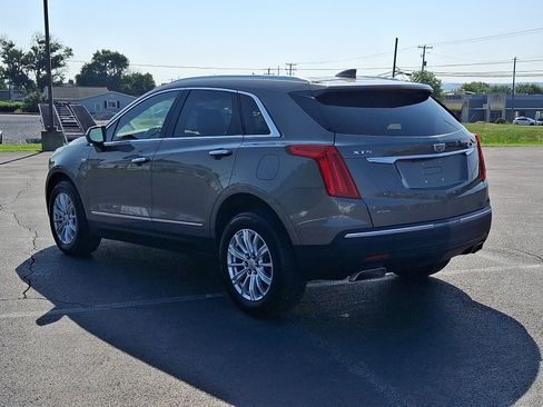 Used 2018 Cadillac XT5 Luxury w/ Driver Awareness Package AWD/4WD image 4