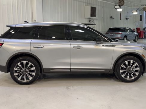 Used 2022 Lincoln Corsair Reserve w/ Elements Package image 2