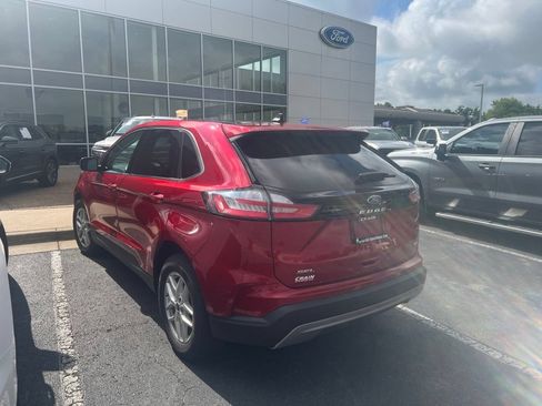Used 2022 Ford Edge SEL w/ Convenience Package AWD/4WD image 9